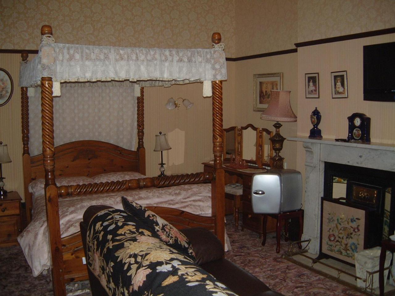 Manor House B And B Larne Kültér fotó
